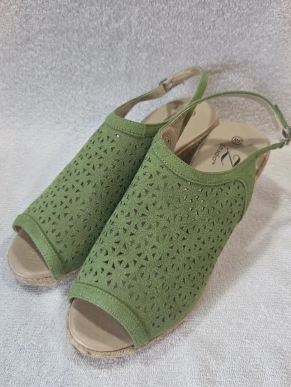 Like New Z Studio Wedges Size  9